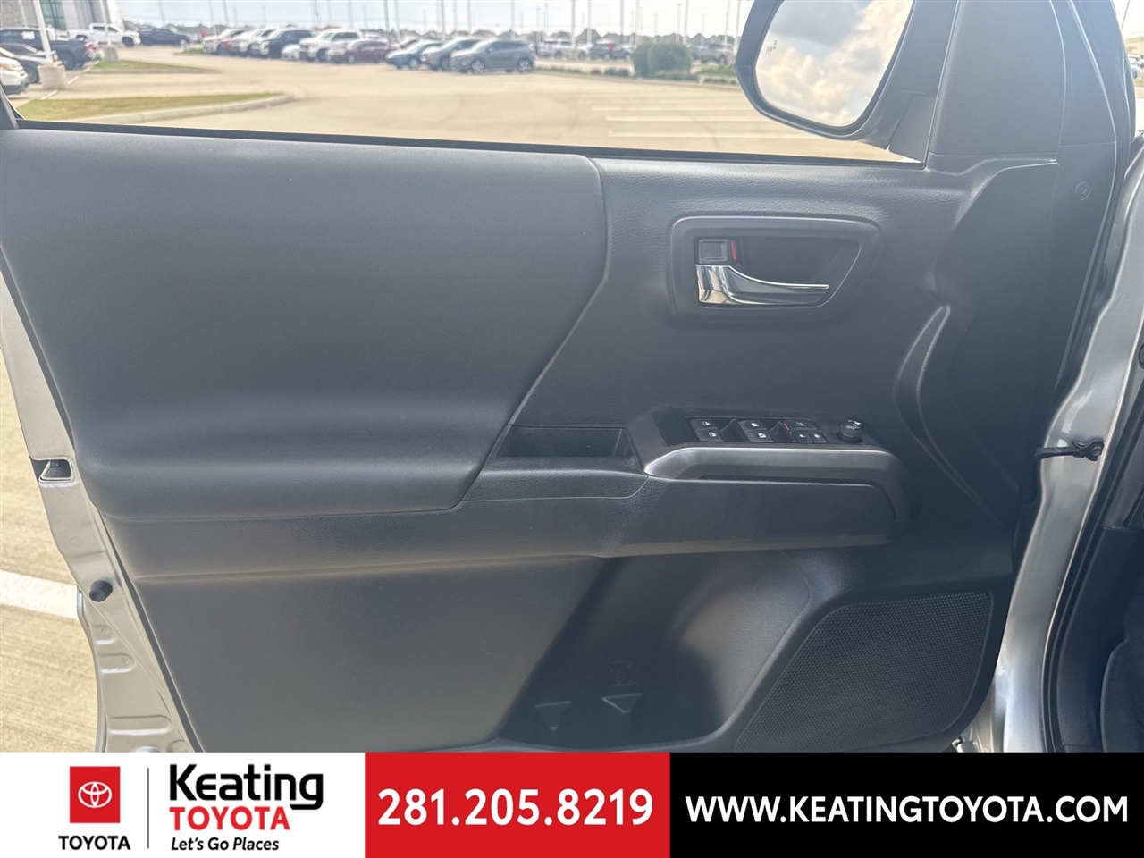 Toyota Tacoma SR5 Double Cab Long Bed V6 6AT 4WD 2023 Toyota Tacoma SR5 Double Cab Long Bed V6 6AT 4WD 2023