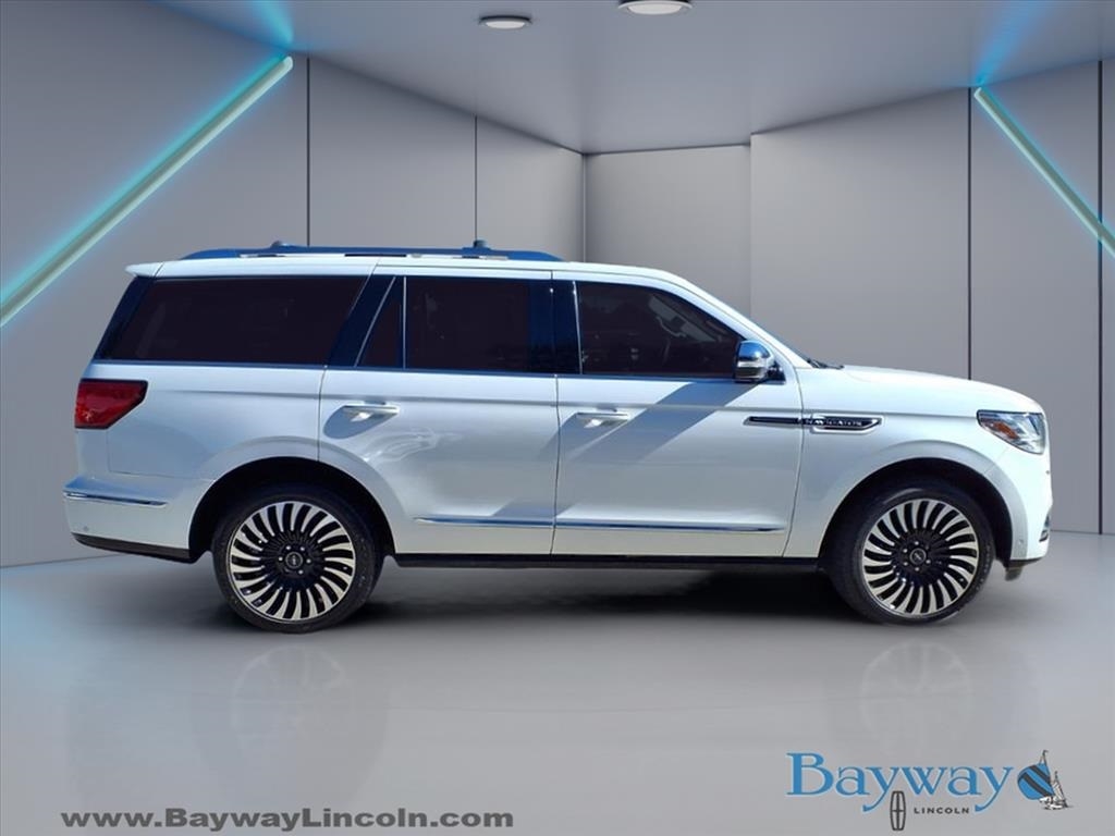 Lincoln Navigator Black Label 4WD 2021 Lincoln Navigator Black Label 4WD 2021