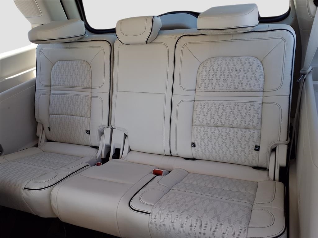 Lincoln Navigator Black Label 4WD 2021 Lincoln Navigator Black Label 4WD 2021