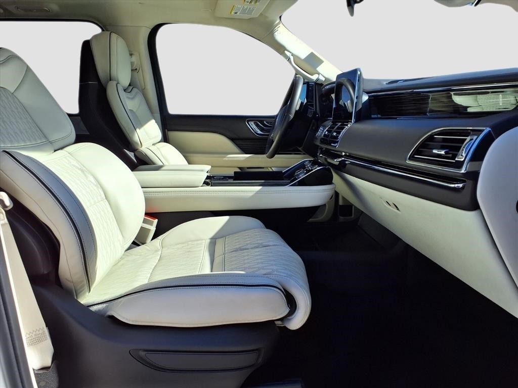 Lincoln Navigator Black Label 4WD 2021 Lincoln Navigator Black Label 4WD 2021