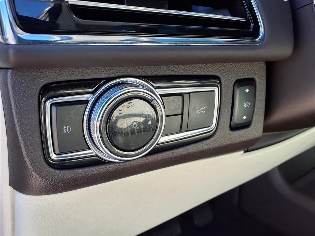 Lincoln Navigator Black Label 4WD 2021 Lincoln Navigator Black Label 4WD 2021