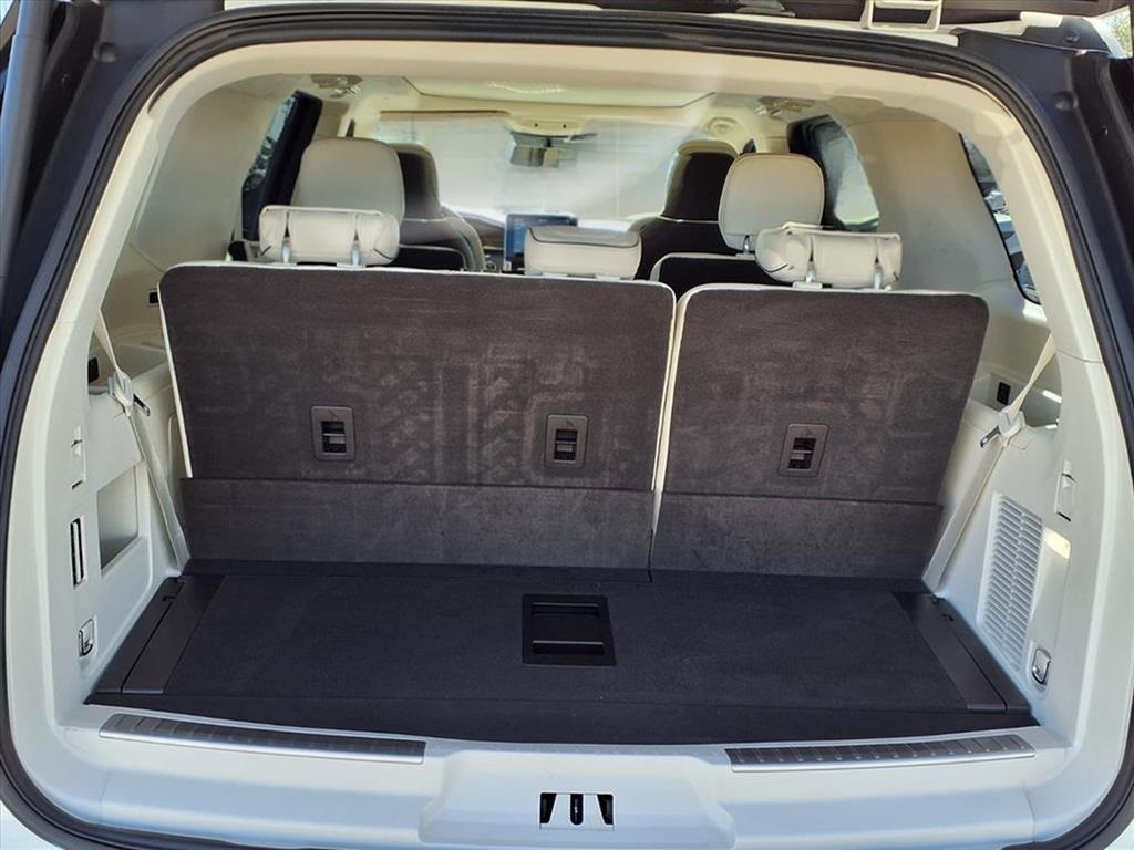 Lincoln Navigator Black Label 4WD 2021 Lincoln Navigator Black Label 4WD 2021