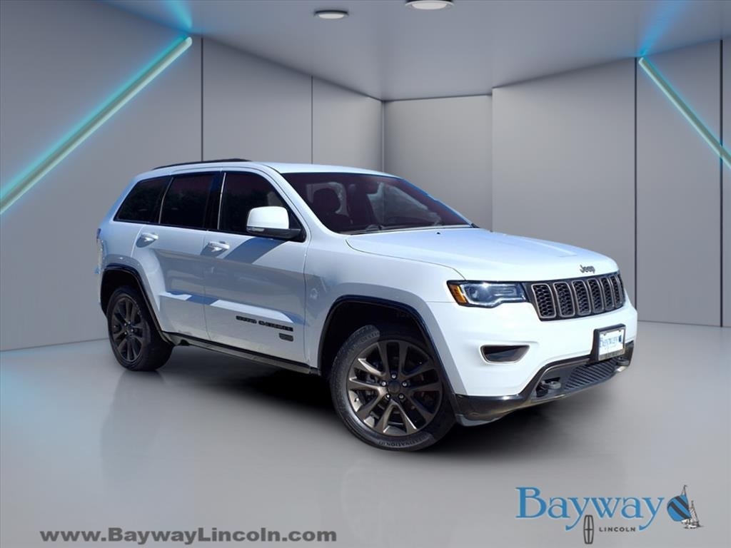 Jeep Grand Cherokee Limited 2WD 2016 Jeep Grand Cherokee Limited 2WD 2016