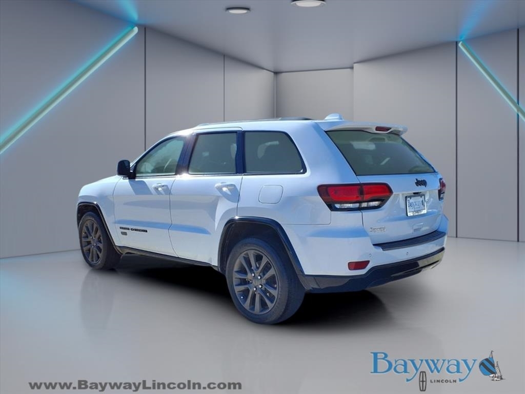 Jeep Grand Cherokee Limited 2WD 2016 Jeep Grand Cherokee Limited 2WD 2016