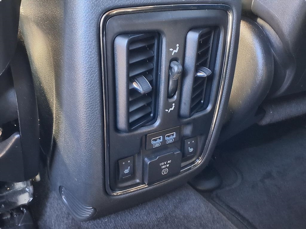 Jeep Grand Cherokee Limited 2WD 2016 Jeep Grand Cherokee Limited 2WD 2016