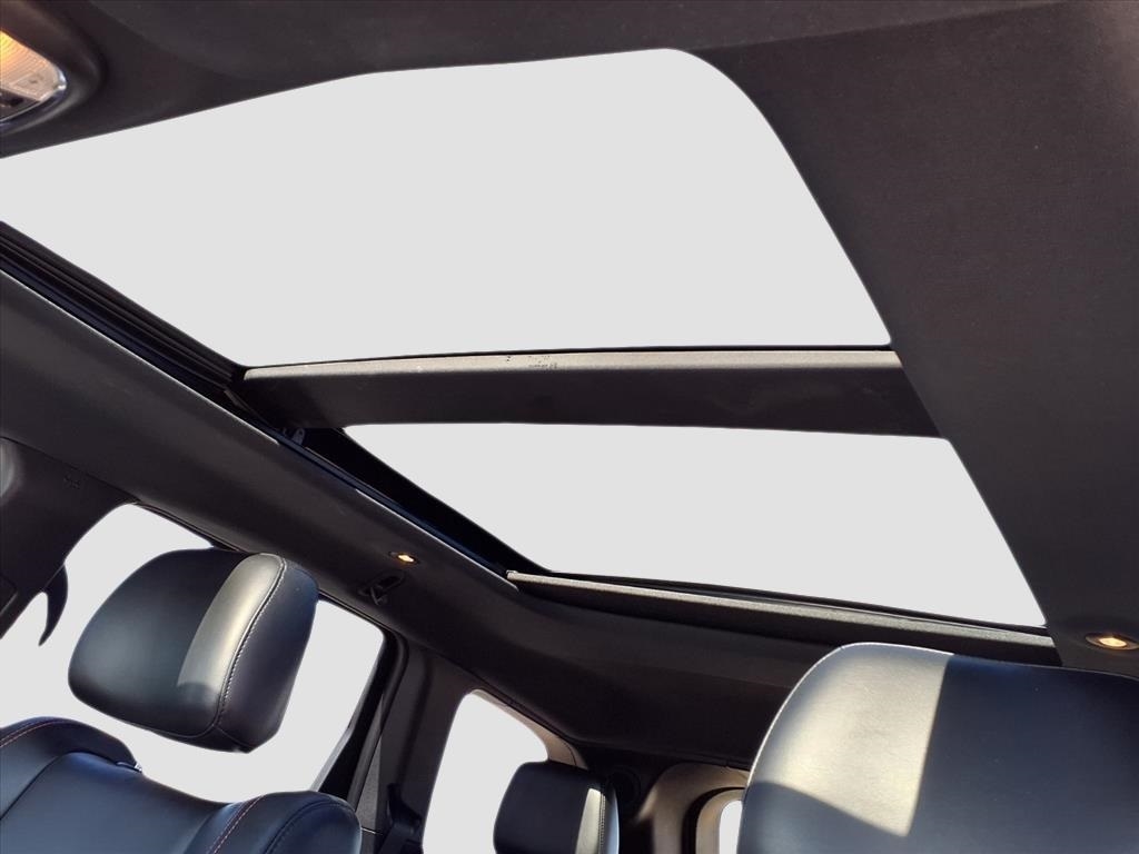 Jeep Grand Cherokee Limited 2WD 2016 Jeep Grand Cherokee Limited 2WD 2016