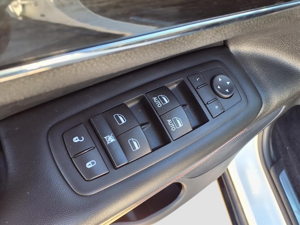 Jeep Grand Cherokee Limited 2WD 2016 Jeep Grand Cherokee Limited 2WD 2016