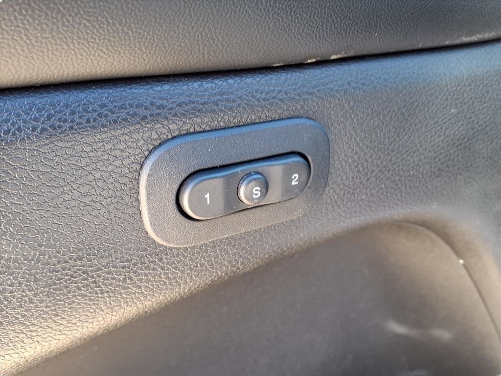 Jeep Grand Cherokee Limited 2WD 2016 Jeep Grand Cherokee Limited 2WD 2016