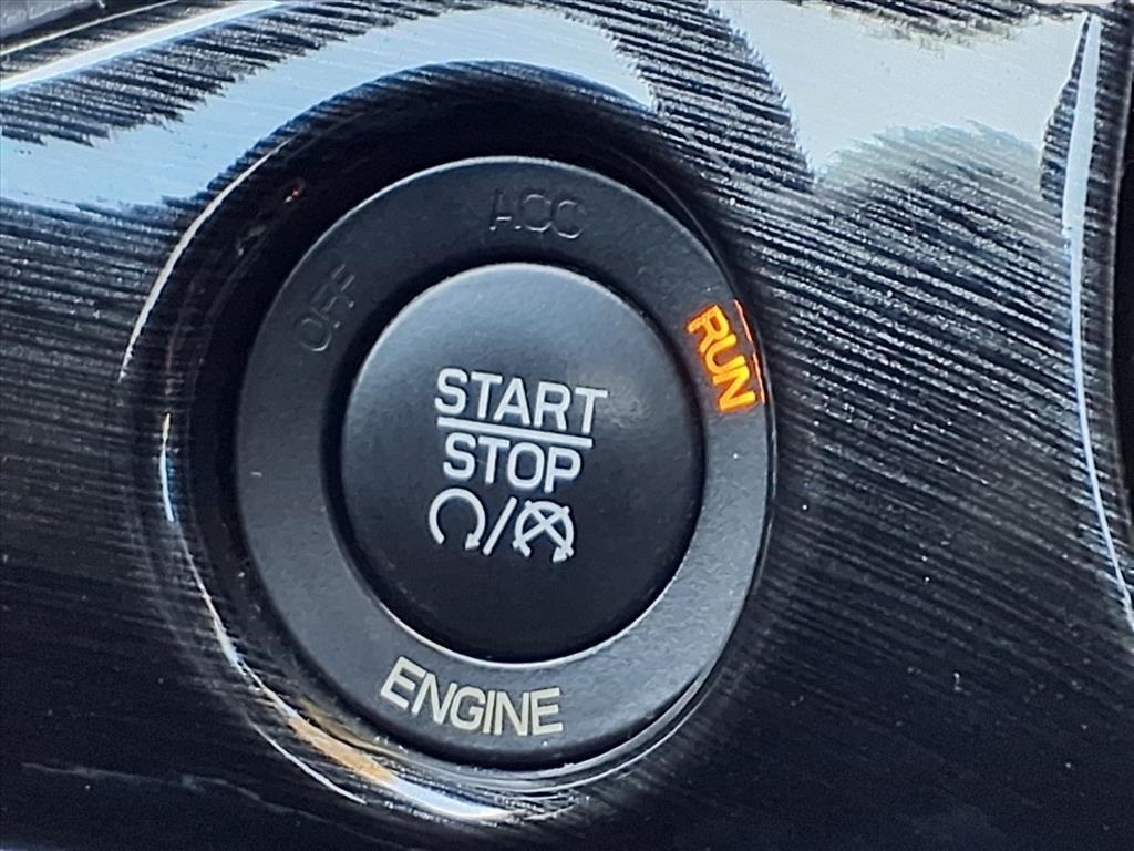 Jeep Grand Cherokee Limited 2WD 2016 Jeep Grand Cherokee Limited 2WD 2016