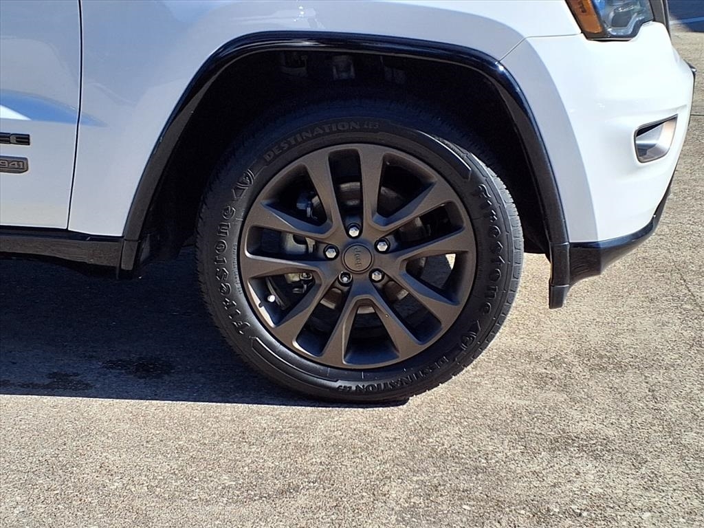 Jeep Grand Cherokee Limited 2WD 2016 Jeep Grand Cherokee Limited 2WD 2016