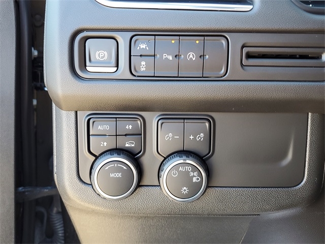 Chevrolet Suburban LT 4WD 2023 Chevrolet Suburban LT 4WD 2023