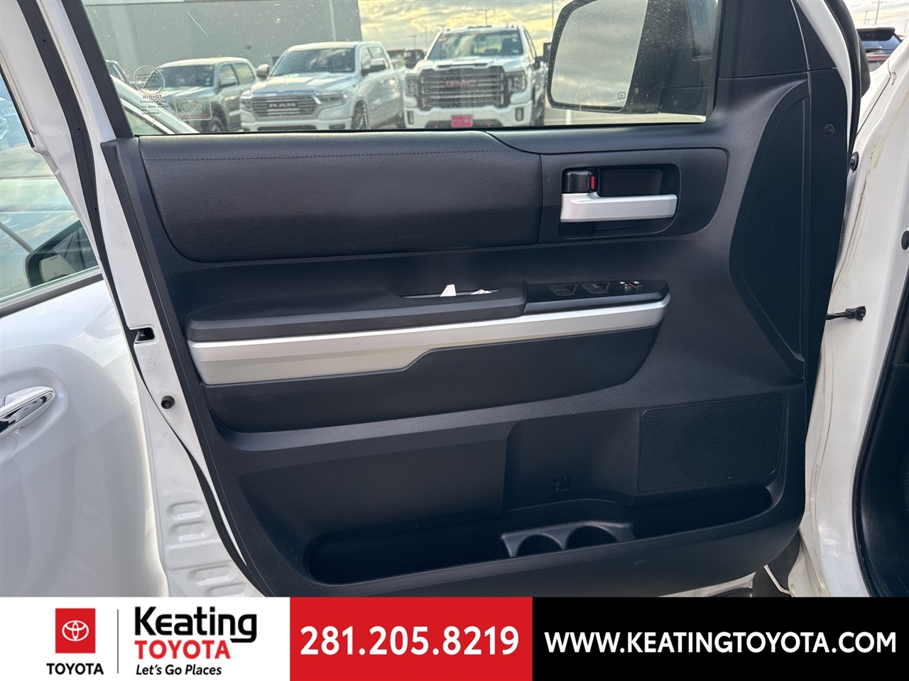 Toyota Tundra SR5 4.6L V8 CrewMax 2WD 2014 Toyota Tundra SR5 4.6L V8 CrewMax 2WD 2014