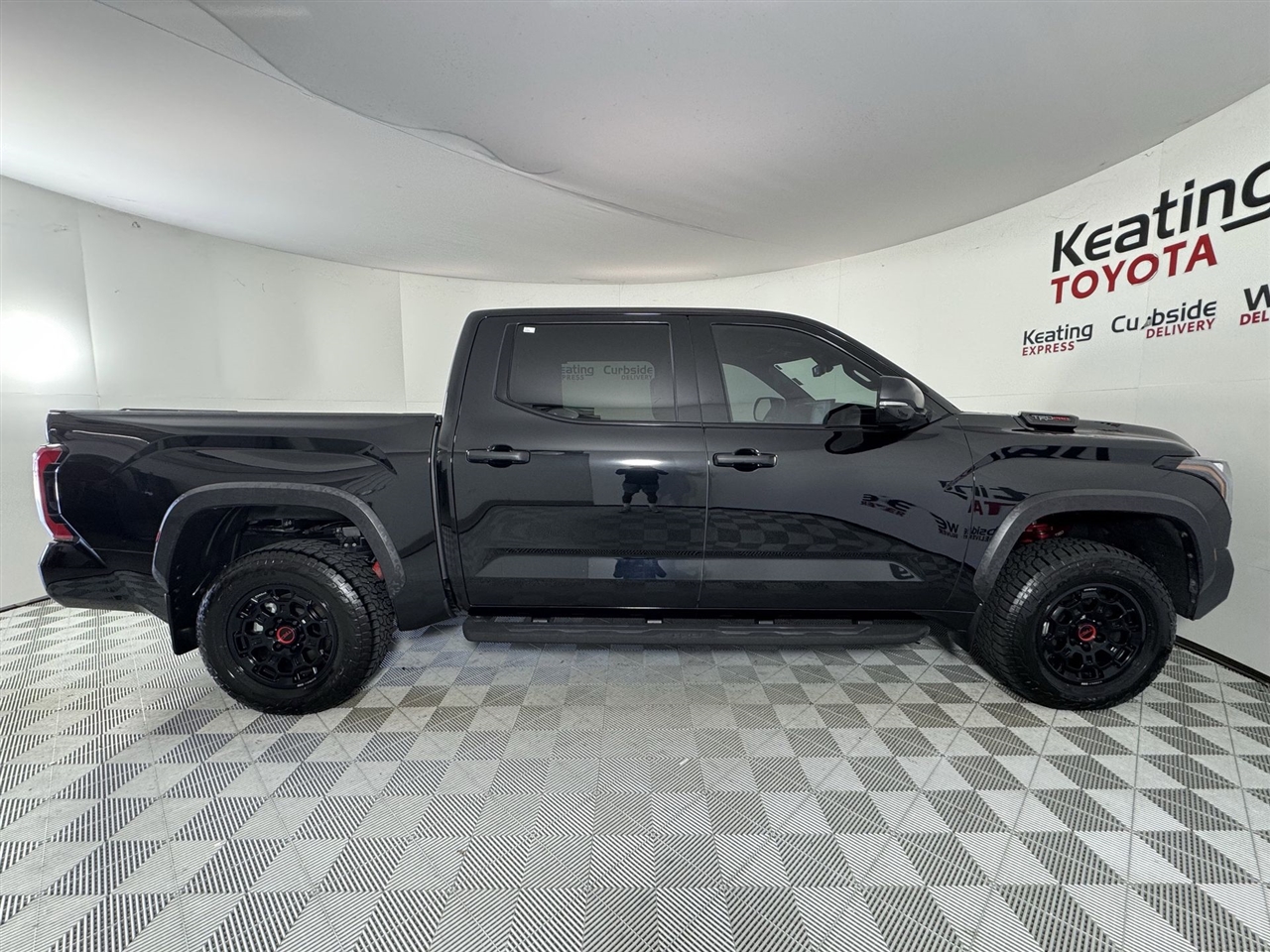 Toyota Tundra TRD PRO CrewMax 4WD Hybrid 2025