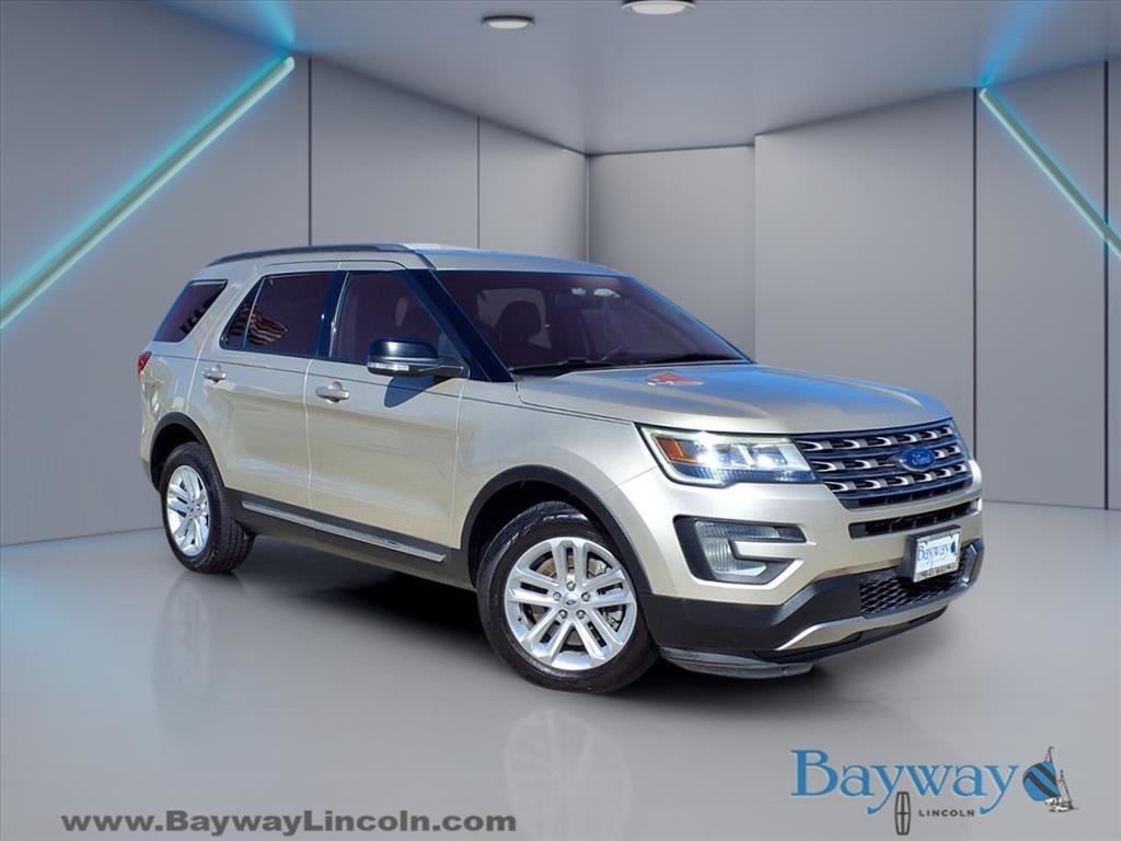 Ford Explorer XLT FWD 2017 Ford Explorer XLT FWD 2017