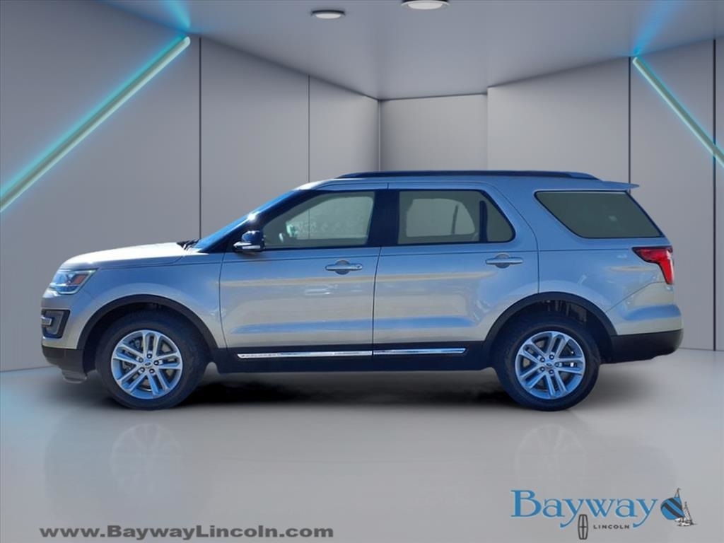 Ford Explorer XLT FWD 2017 Ford Explorer XLT FWD 2017