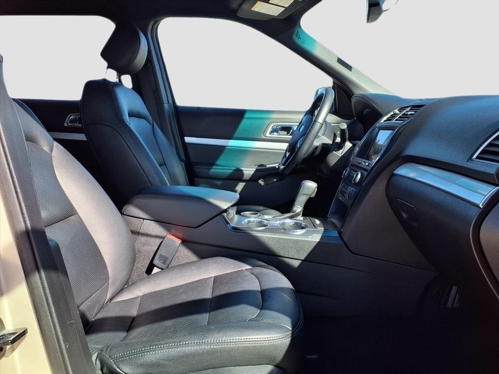 Ford Explorer XLT FWD 2017 Ford Explorer XLT FWD 2017