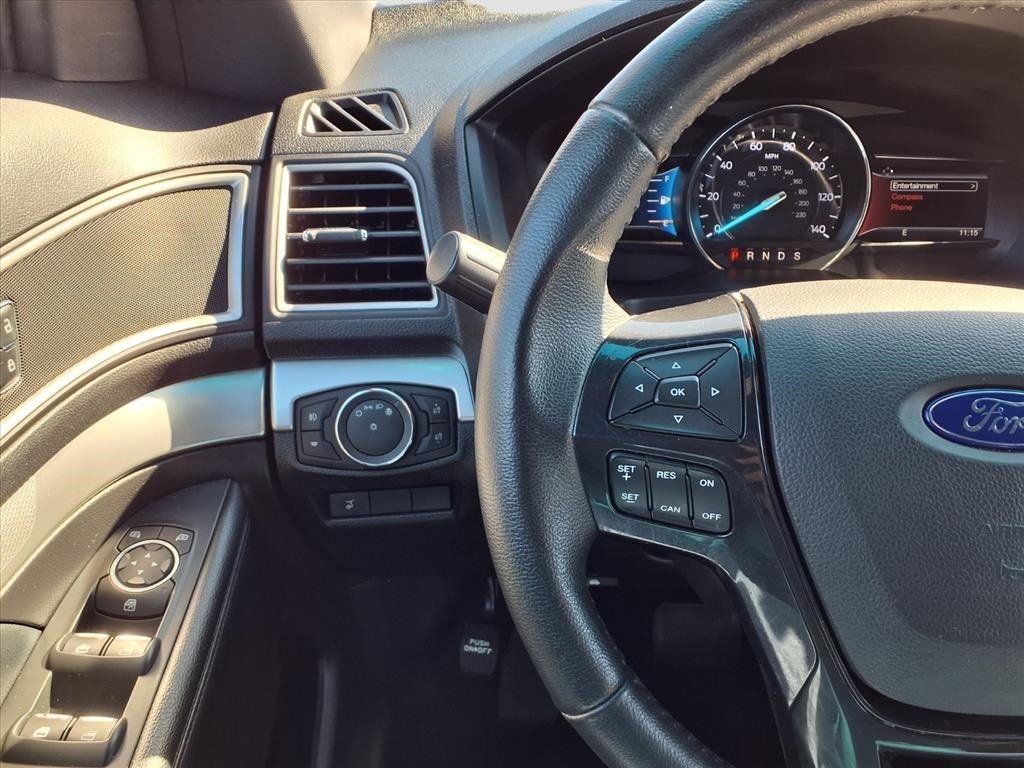 Ford Explorer XLT FWD 2017 Ford Explorer XLT FWD 2017