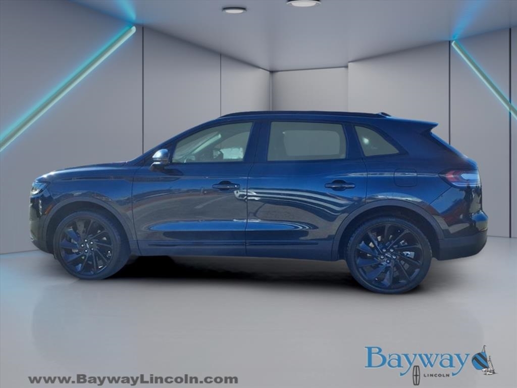 Lincoln Nautilus Reserve AWD 2022