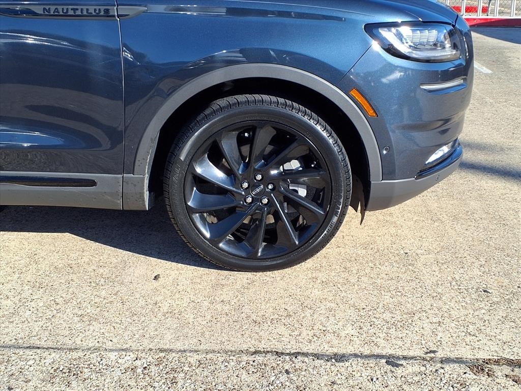 Lincoln Nautilus Reserve AWD 2022
