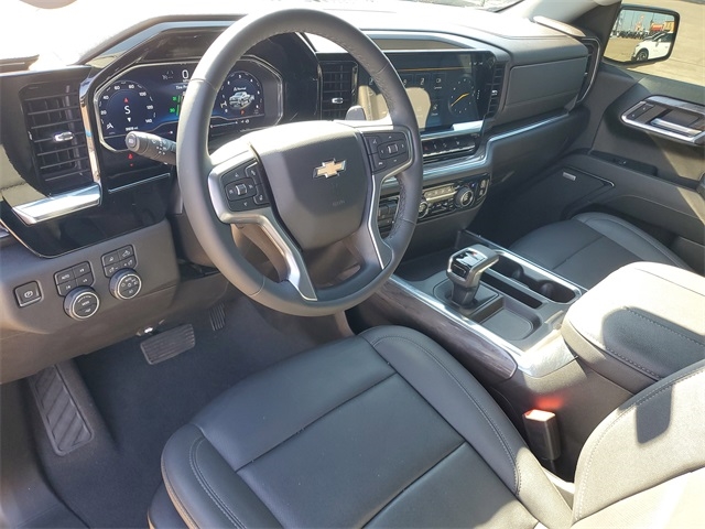 Chevrolet Silverado 1500 LTZ Crew Cab 4WD 2024 Chevrolet Silverado 1500 LTZ Crew Cab 4WD 2024