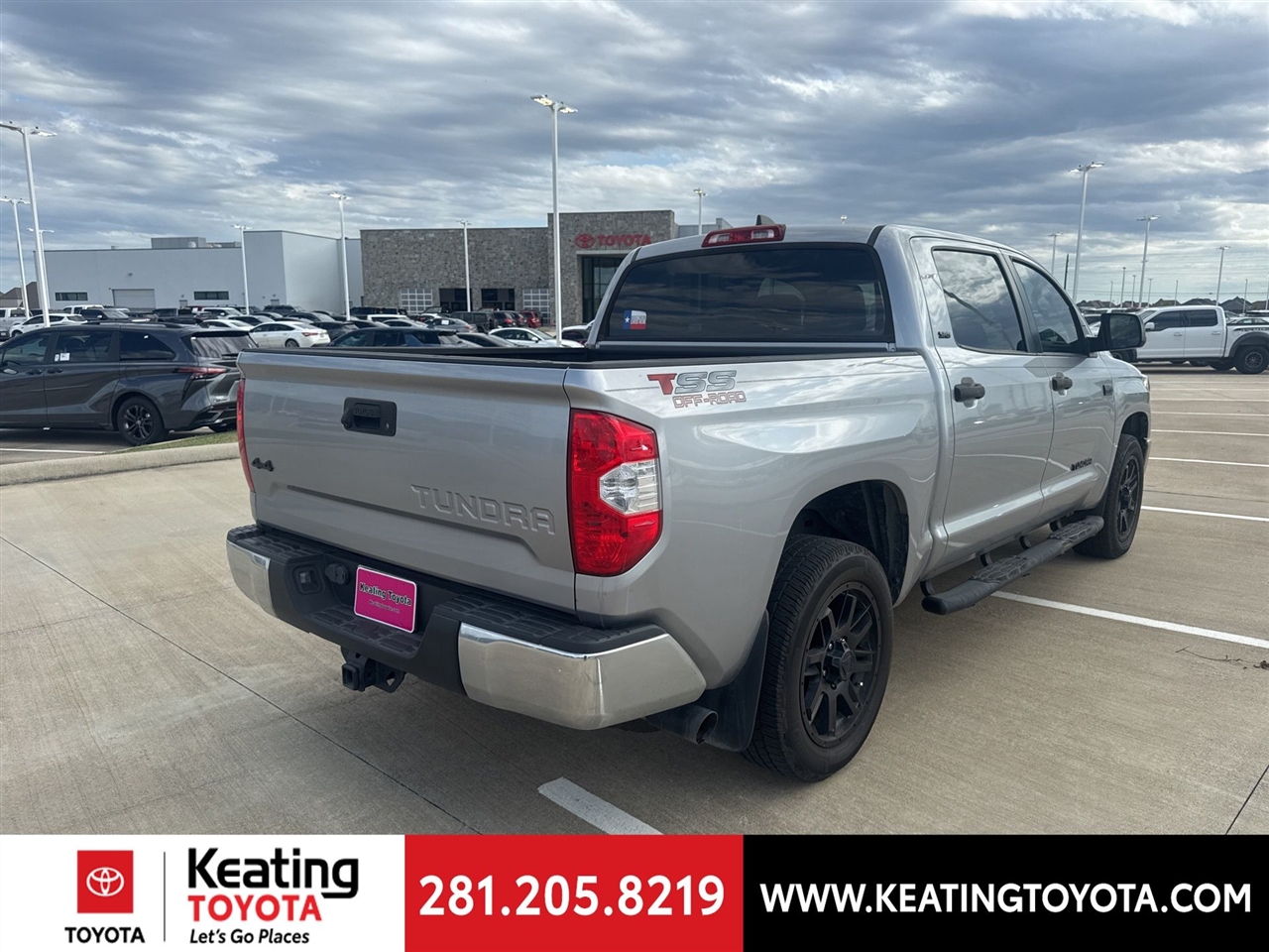 Toyota Tundra SR5 5.7L V8 CrewMax 4WD 2021 Toyota Tundra SR5 5.7L V8 CrewMax 4WD 2021