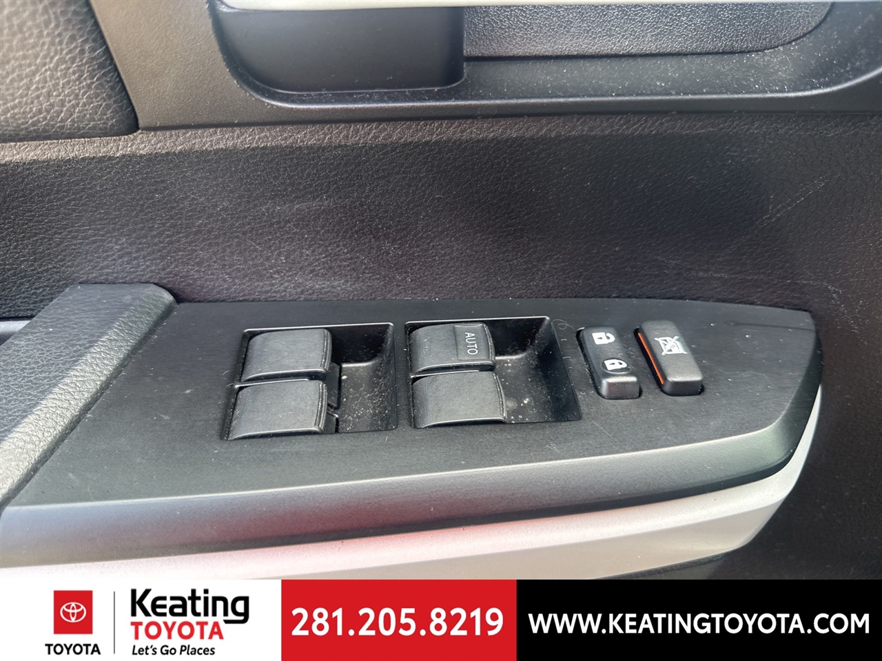 Toyota Tundra SR5 5.7L V8 CrewMax 4WD 2021 Toyota Tundra SR5 5.7L V8 CrewMax 4WD 2021