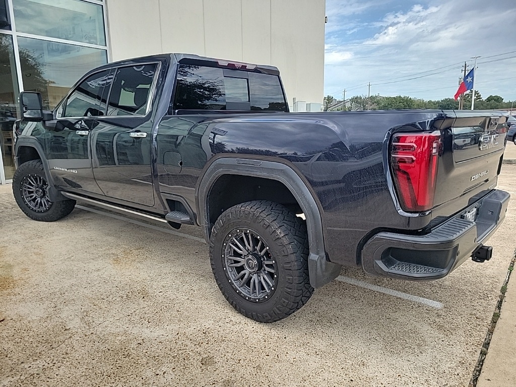 GMC Sierra 2500HD Denali Ultimate Crew Cab 4WD 2024 GMC Sierra 2500HD Denali Ultimate Crew Cab 4WD 2024