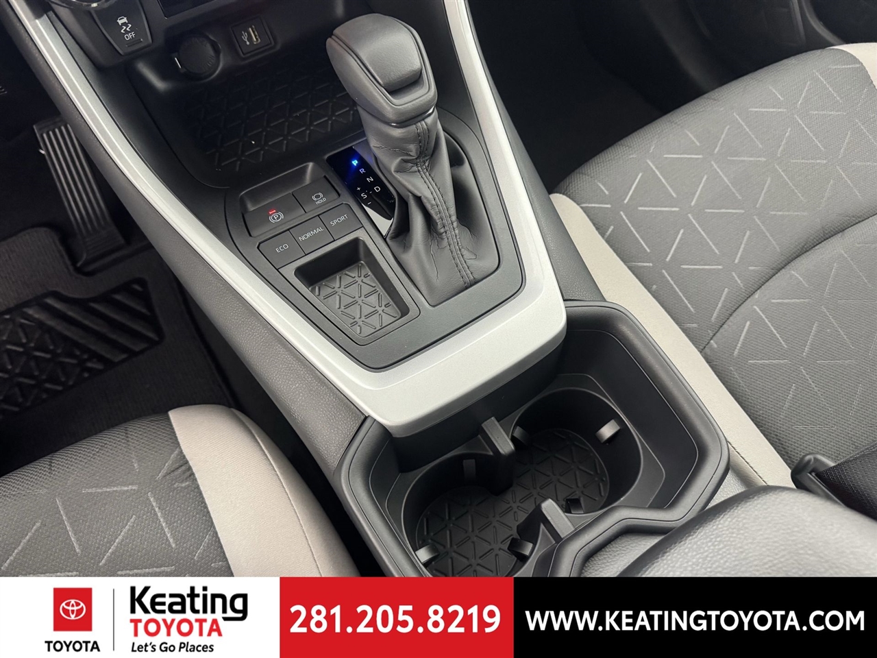 Toyota RAV4 XLE 2025 Toyota RAV4 XLE 2025