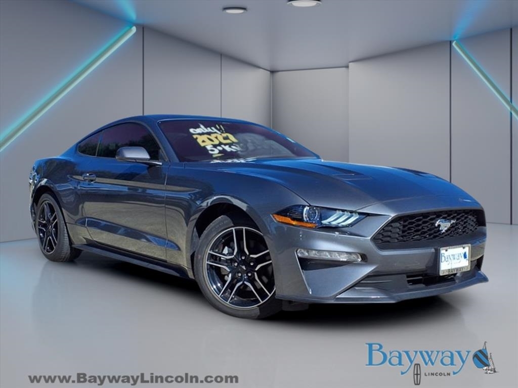 Ford Mustang EcoBoost Coupe 2022 Ford Mustang EcoBoost Coupe 2022