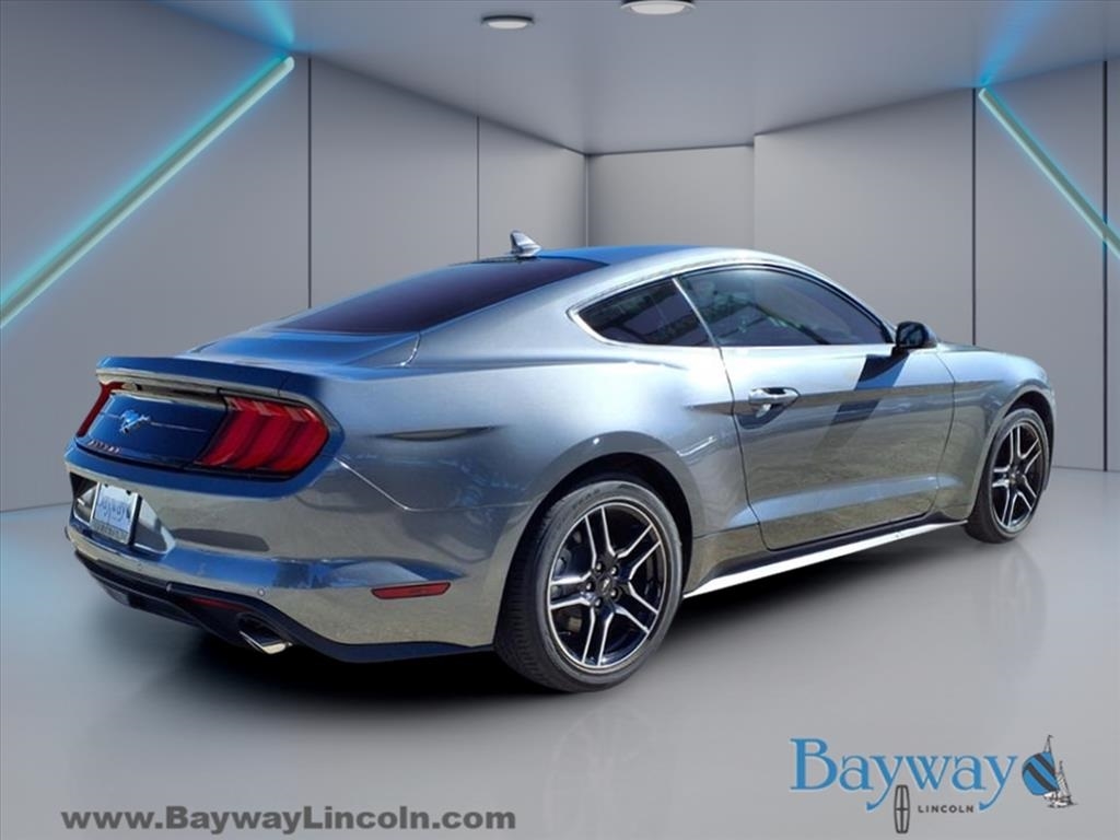 Ford Mustang EcoBoost Coupe 2022 Ford Mustang EcoBoost Coupe 2022