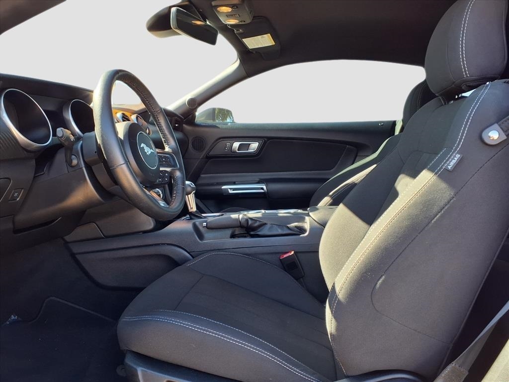 Ford Mustang EcoBoost Coupe 2022 Ford Mustang EcoBoost Coupe 2022