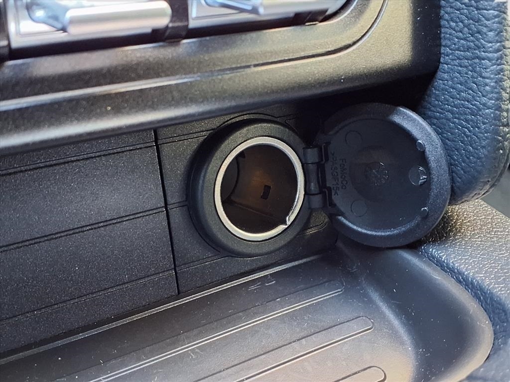 Ford Mustang EcoBoost Coupe 2022 Ford Mustang EcoBoost Coupe 2022