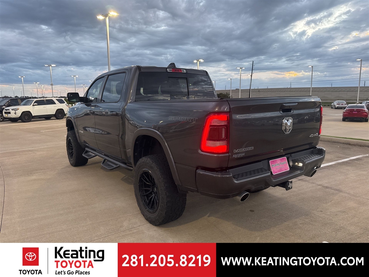 RAM 1500 Laramie Crew Cab SWB 4WD 2021 RAM 1500 Laramie Crew Cab SWB 4WD 2021