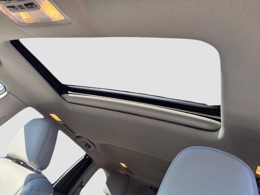 Toyota Highlander Limited Platinum FWD V6 2017 Toyota Highlander Limited Platinum FWD V6 2017