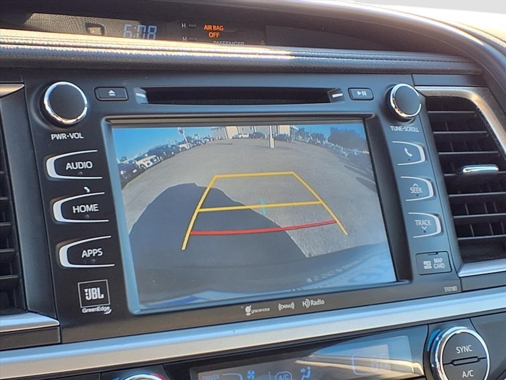 Toyota Highlander Limited Platinum FWD V6 2017 Toyota Highlander Limited Platinum FWD V6 2017