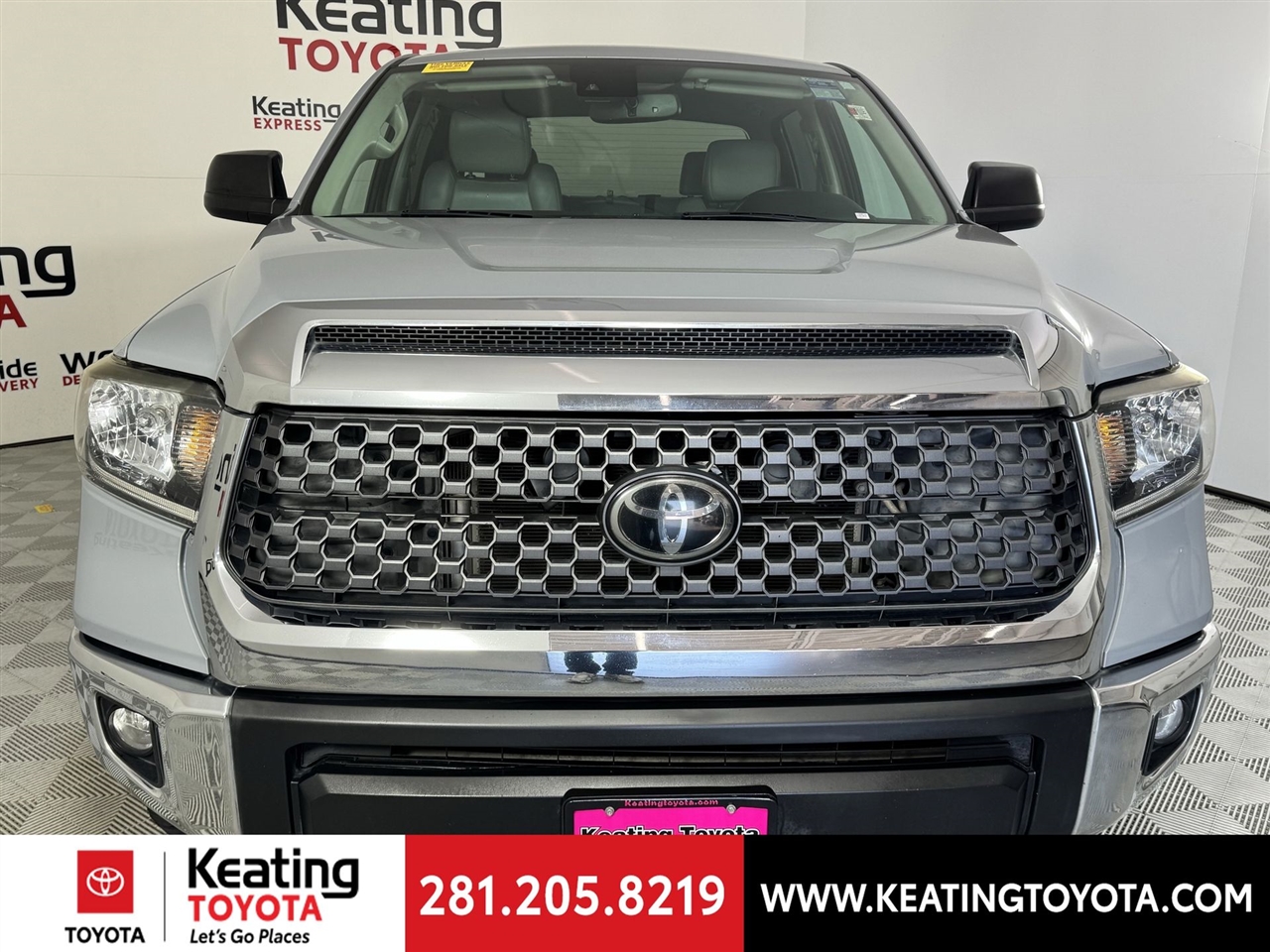 Toyota Tundra SR5 5.7L V8 CrewMax 4WD 2020 Toyota Tundra SR5 5.7L V8 CrewMax 4WD 2020