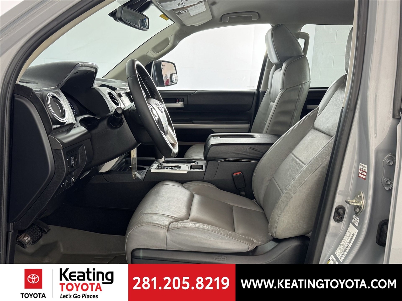 Toyota Tundra SR5 5.7L V8 CrewMax 4WD 2020 Toyota Tundra SR5 5.7L V8 CrewMax 4WD 2020