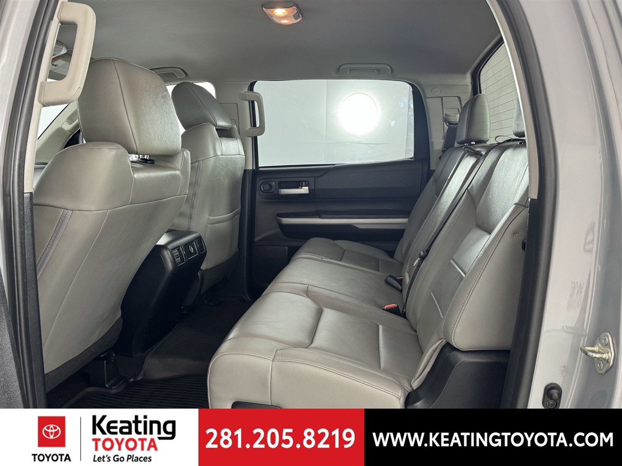 Toyota Tundra SR5 5.7L V8 CrewMax 4WD 2020 Toyota Tundra SR5 5.7L V8 CrewMax 4WD 2020