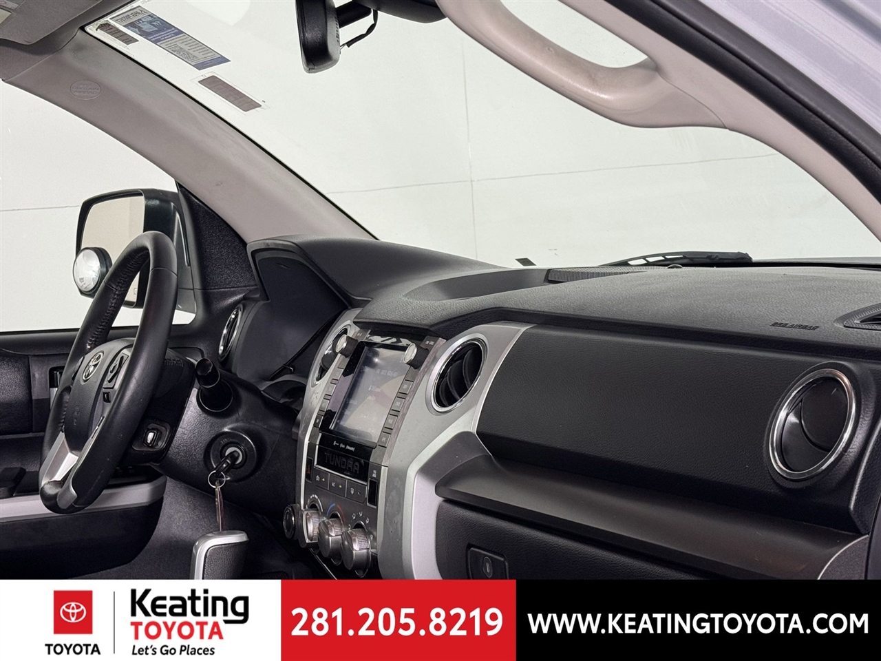 Toyota Tundra SR5 5.7L V8 CrewMax 4WD 2020 Toyota Tundra SR5 5.7L V8 CrewMax 4WD 2020