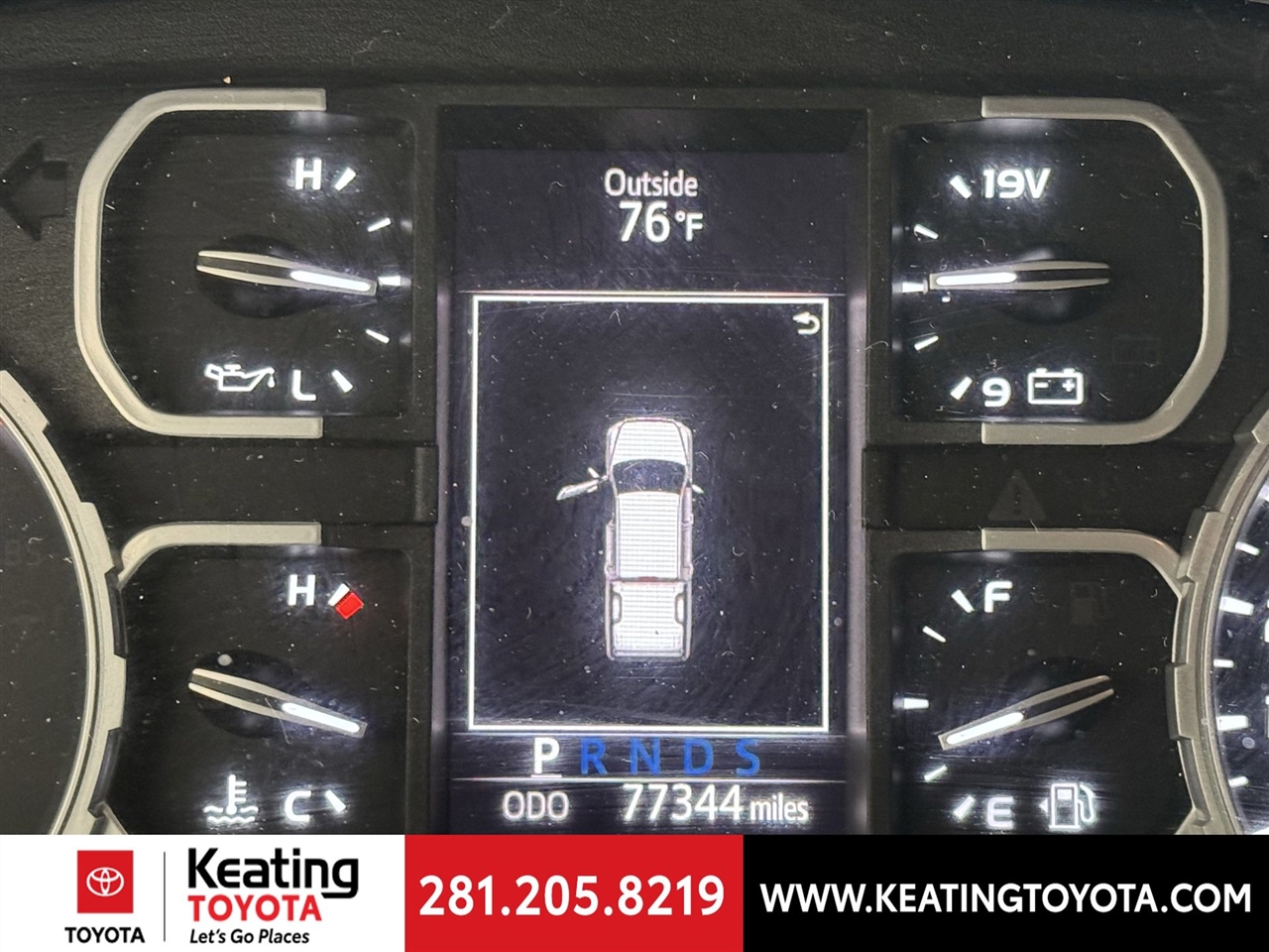 Toyota Tundra SR5 5.7L V8 CrewMax 4WD 2020 Toyota Tundra SR5 5.7L V8 CrewMax 4WD 2020