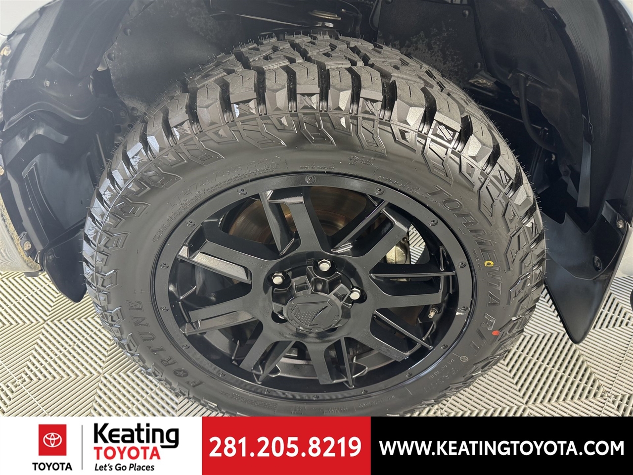 Toyota Tundra SR5 5.7L V8 CrewMax 4WD 2020 Toyota Tundra SR5 5.7L V8 CrewMax 4WD 2020