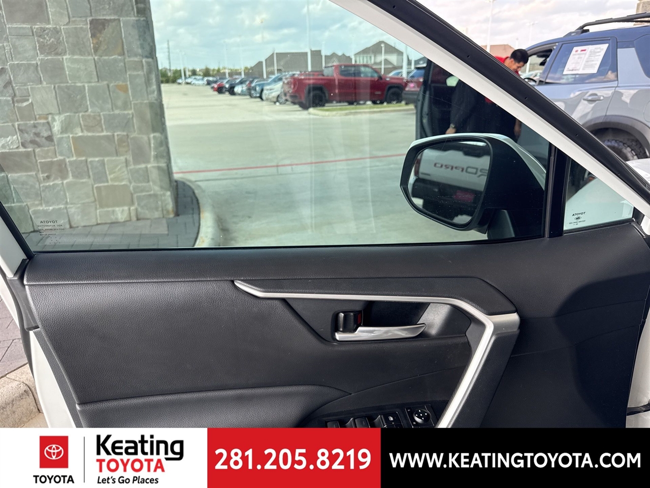 Toyota RAV4 XLE 2023 Toyota RAV4 XLE 2023