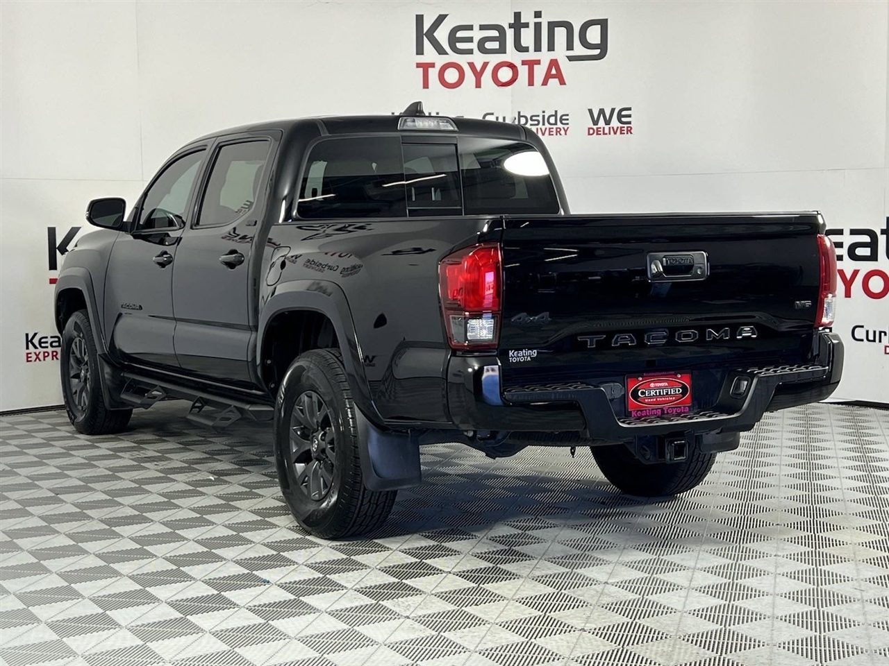 Toyota Tacoma SR5 Double Cab Long Bed V6 6AT 4WD 2023 Toyota Tacoma SR5 Double Cab Long Bed V6 6AT 4WD 2023