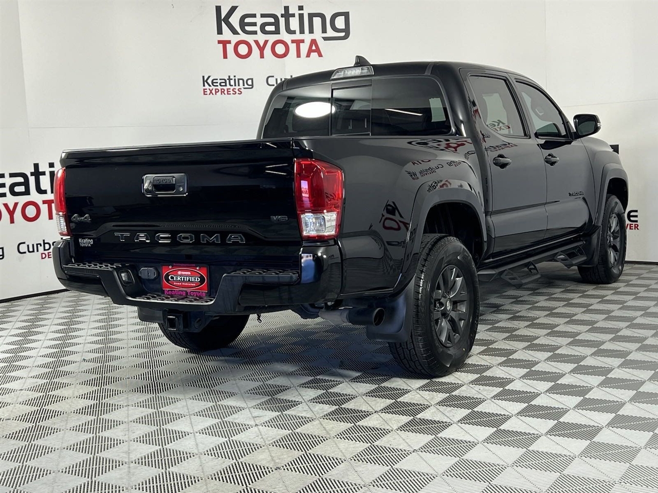 Toyota Tacoma SR5 Double Cab Long Bed V6 6AT 4WD 2023 Toyota Tacoma SR5 Double Cab Long Bed V6 6AT 4WD 2023