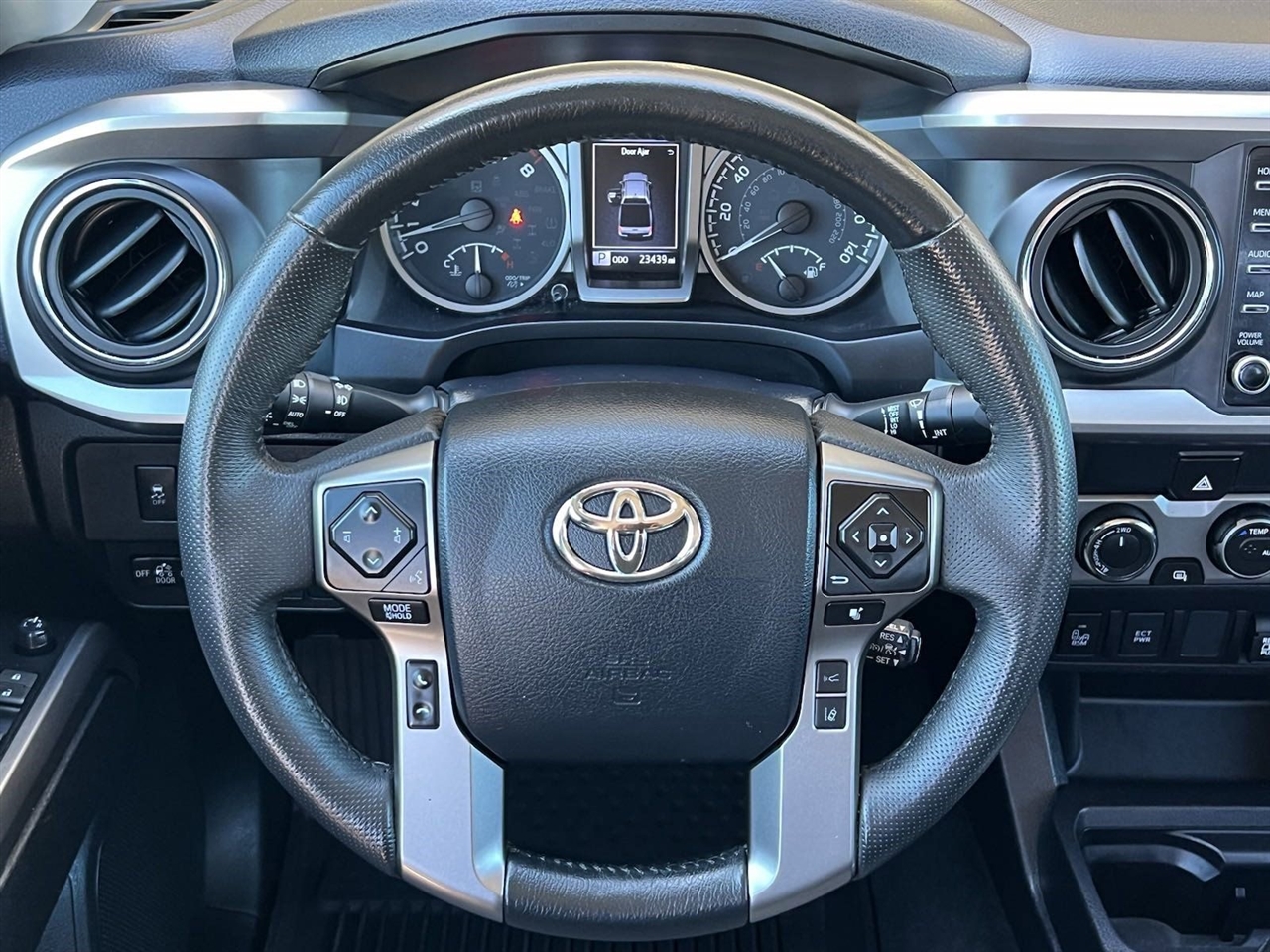 Toyota Tacoma SR5 Double Cab Long Bed V6 6AT 4WD 2023 Toyota Tacoma SR5 Double Cab Long Bed V6 6AT 4WD 2023