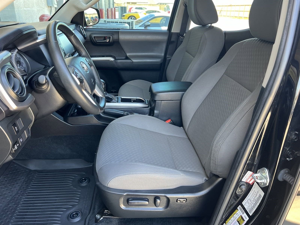 Toyota Tacoma SR5 Double Cab Long Bed V6 6AT 4WD 2023 Toyota Tacoma SR5 Double Cab Long Bed V6 6AT 4WD 2023