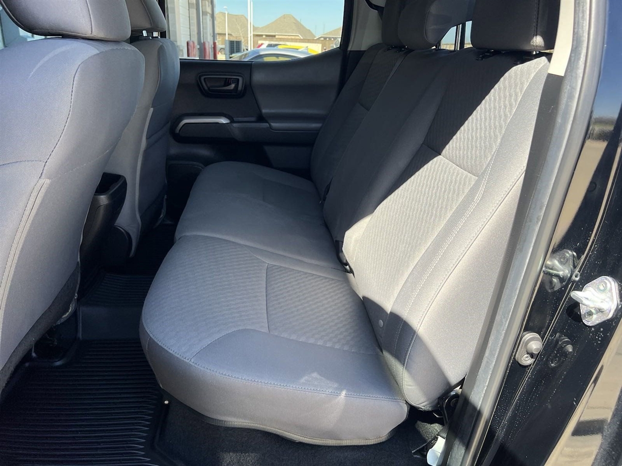 Toyota Tacoma SR5 Double Cab Long Bed V6 6AT 4WD 2023 Toyota Tacoma SR5 Double Cab Long Bed V6 6AT 4WD 2023