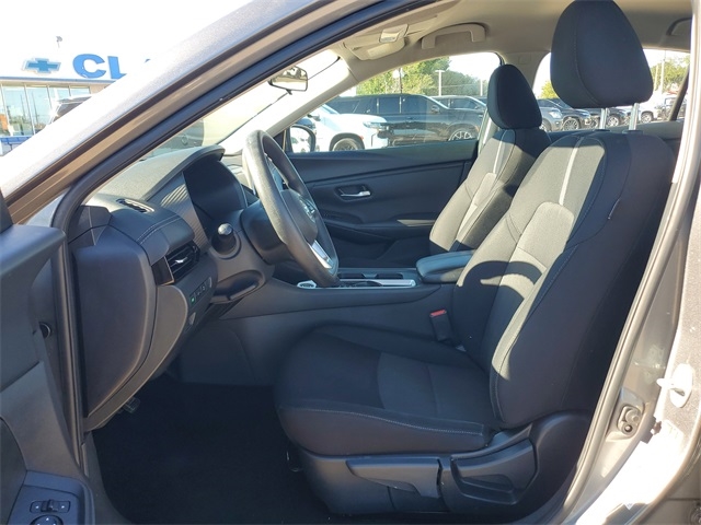 Nissan Sentra SV 2023