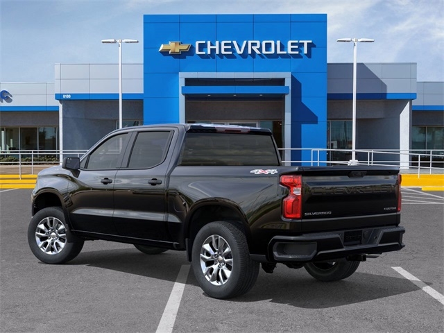 Chevrolet Silverado 1500 Custom Crew Cab 4WD 2026 Chevrolet Silverado 1500 Custom Crew Cab 4WD 2026