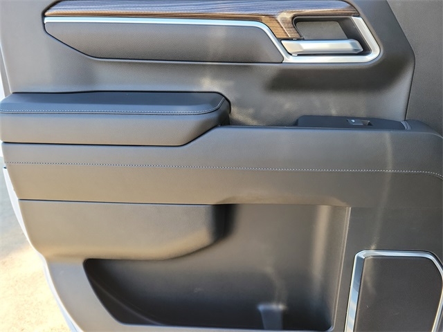 Chevrolet Silverado 1500 RST Crew Cab 2WD 2025